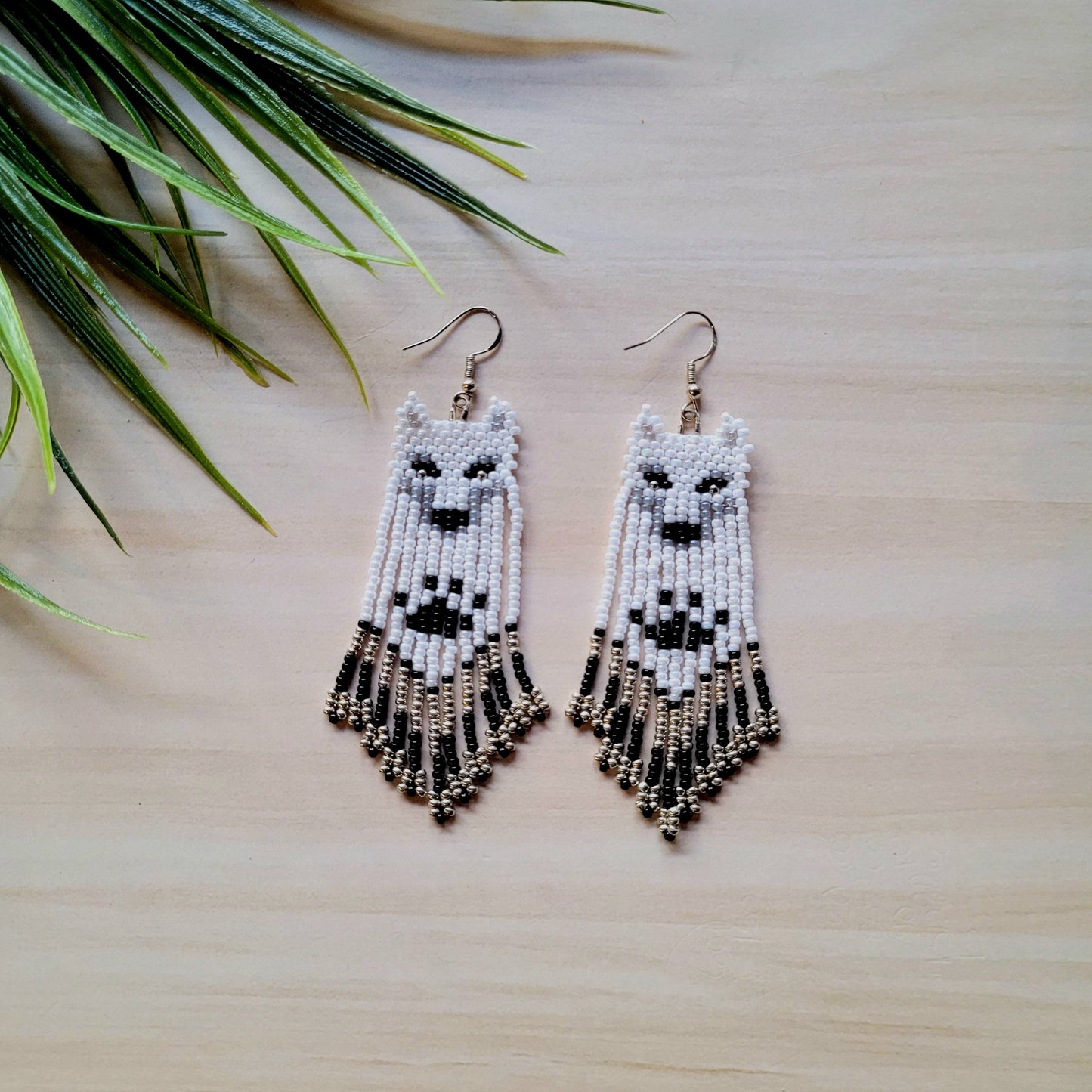 Boucles d'oreilles de loup - Matsheshu créations