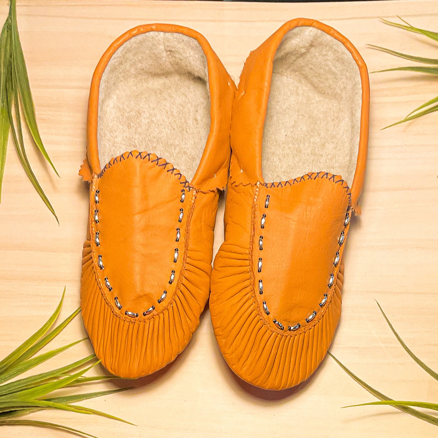 Mocassins oranges - Pauline St-Onge