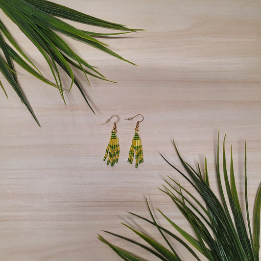 Boucles d'oreilles jaunes et vertes perlées en frange