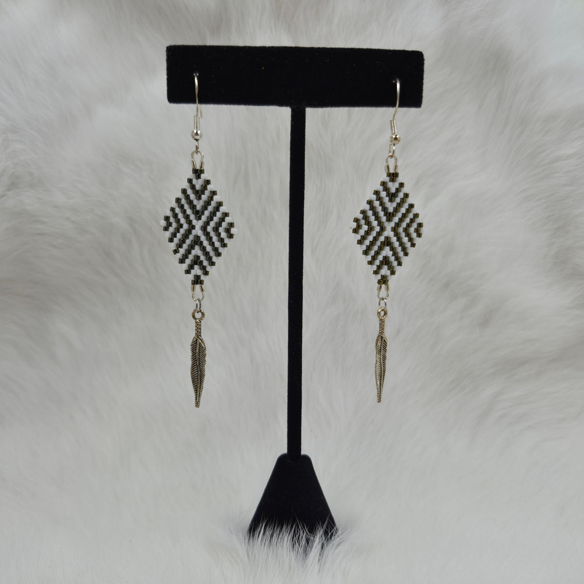 Charlotte Petiquay - Diamond earrings