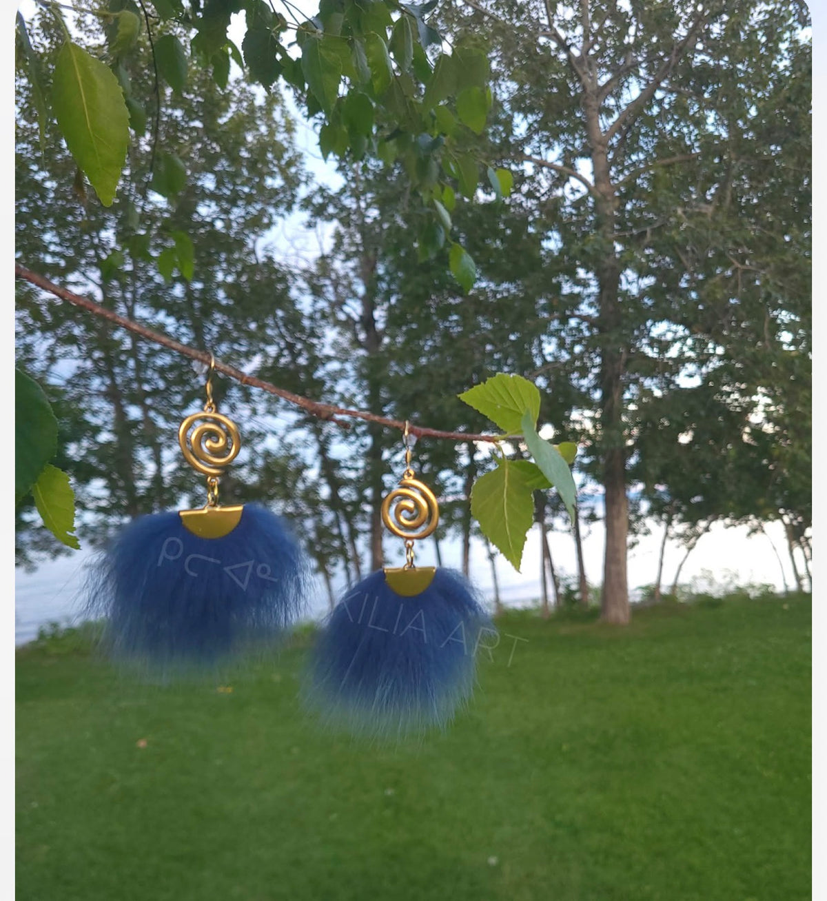 Earrings with blue fox fur - Kilia Art
