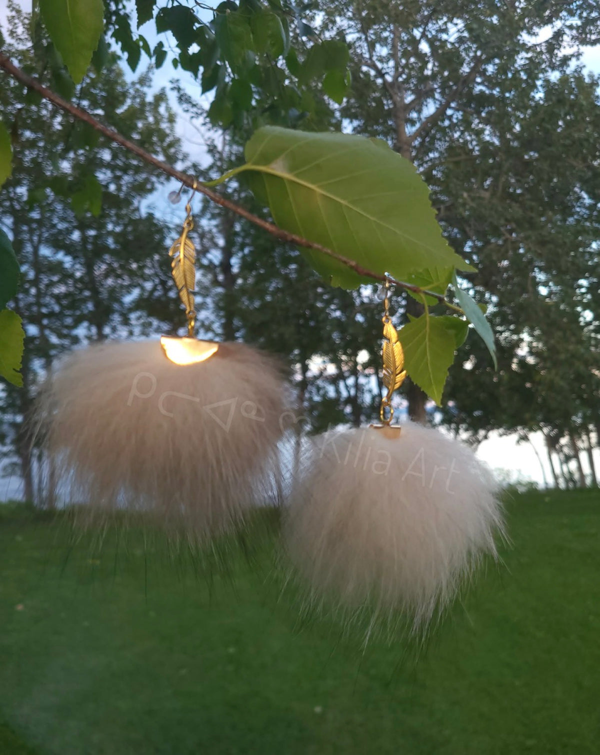 Boucles d'oreilles avec fourrure de renard - Kilia Art