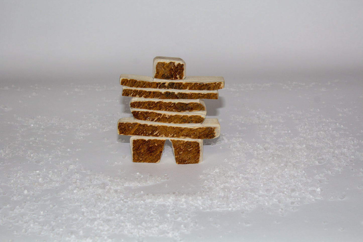 Inukshuk sur bois - Lucassie Nauya