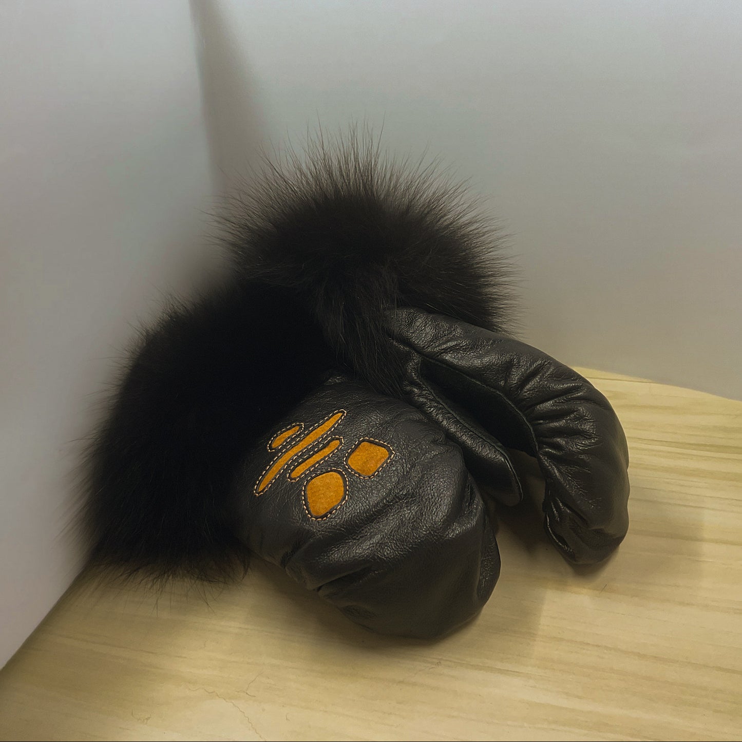 Black Leather Mitten - Nunavik Creations