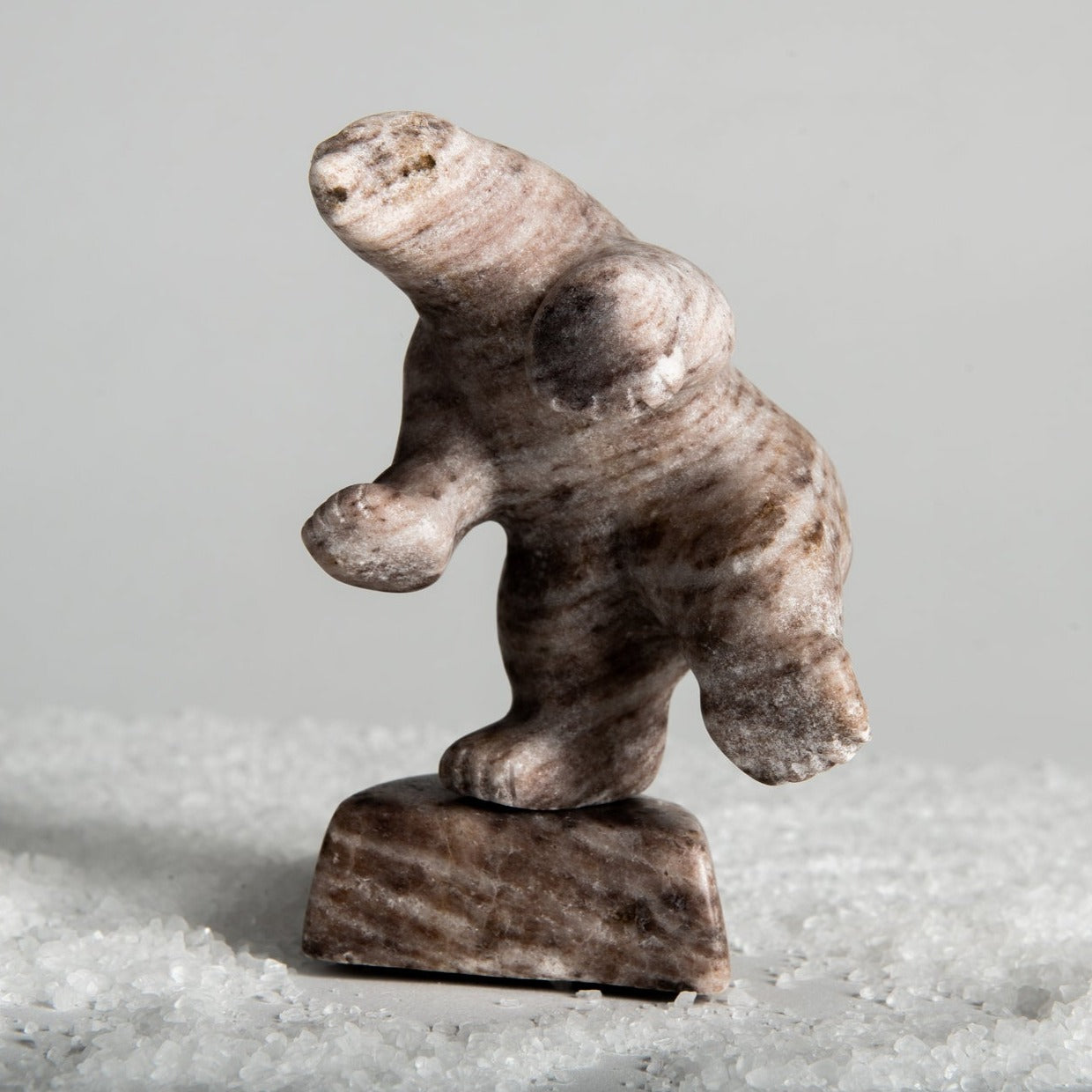 Geta Eterolopiaq - Standing bear